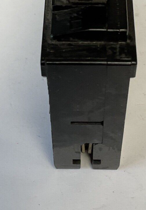 SIEMENS Q115 CIRCUIT BREAKER 120/240VAC 60HZ 15A 1POLE***LOTOF3***