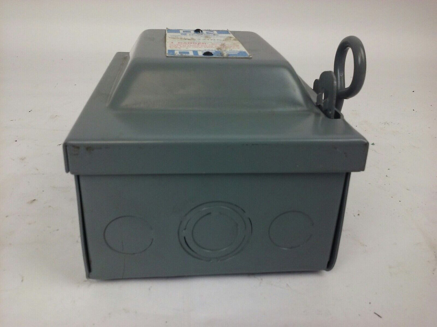 CHALLENGER GD221NF, 30A, 240V, 3 MAX H.P., TYPE 1 INDOOR, SAFETY SWITCH, NEW