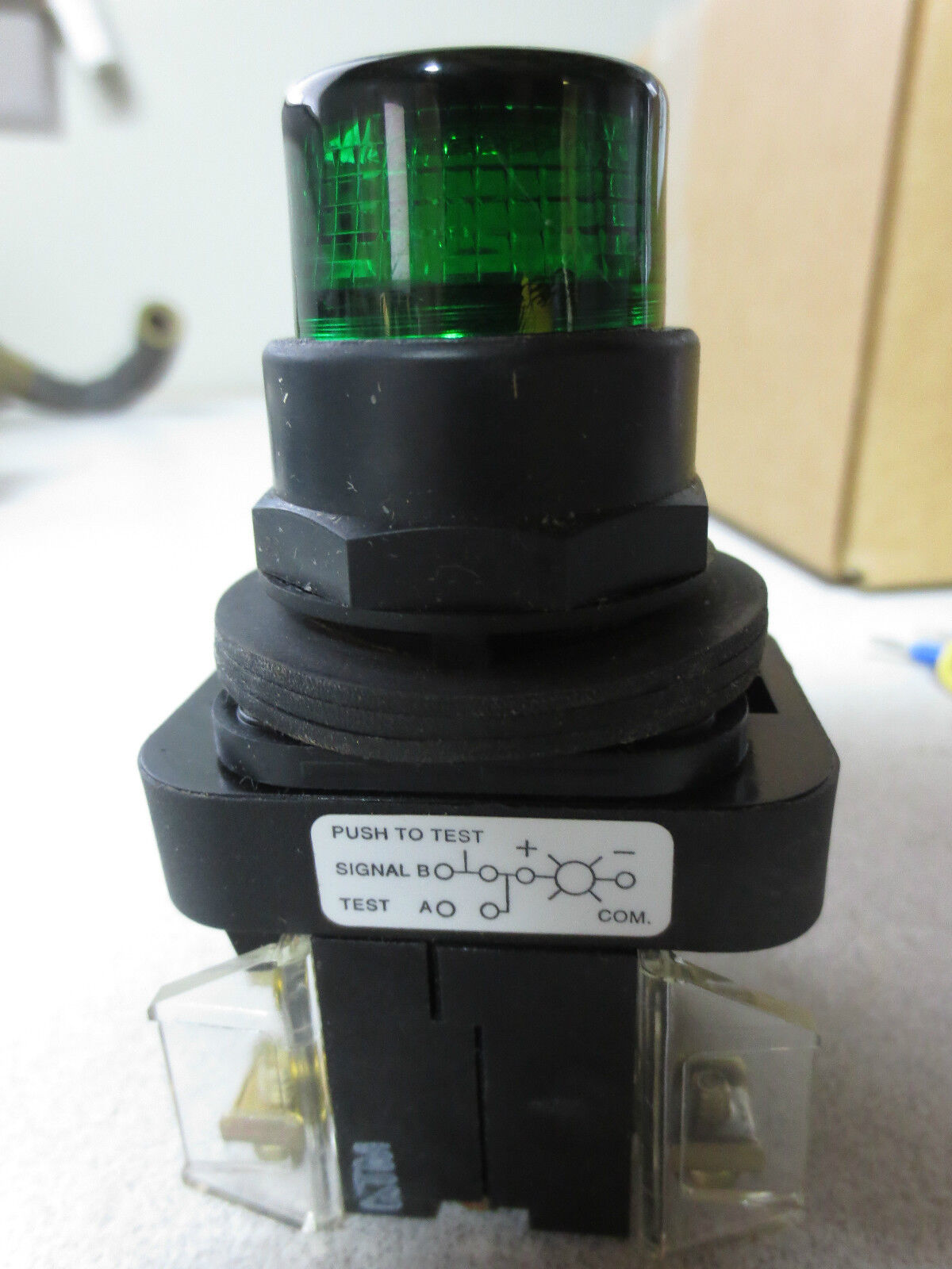 ALLEN-BRADLEY 800H-QRTH24G GREEN PUSH-TO-TEST BUTTON 24V