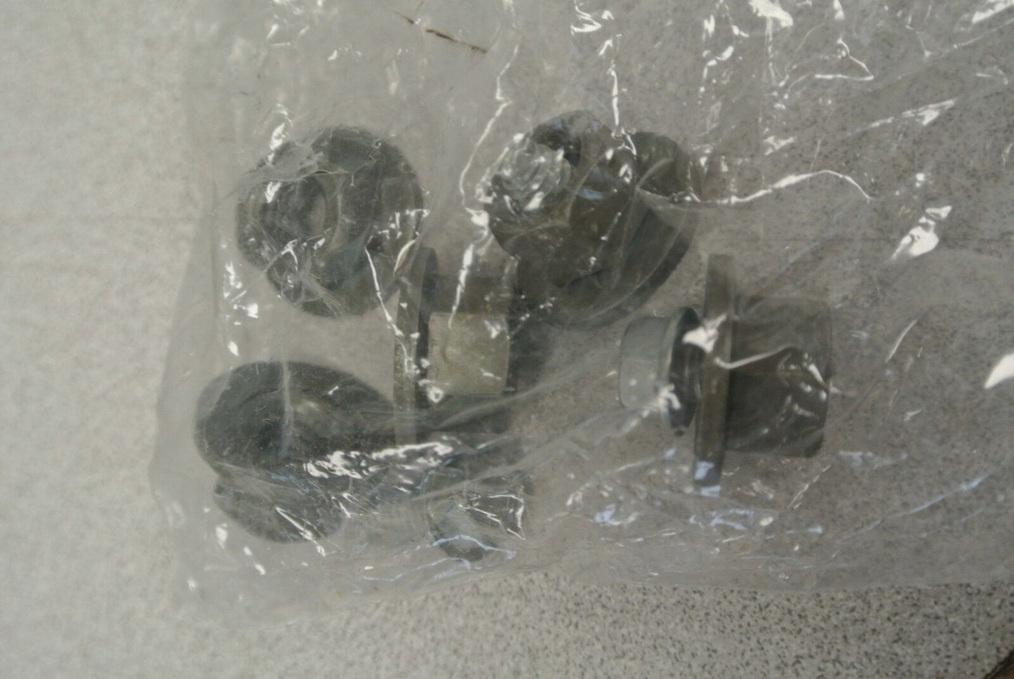 CUTLER-HAMMER CG3CLT800 / TOP FEED CRIMP LUG PAD KIT / NEW SURPLUS