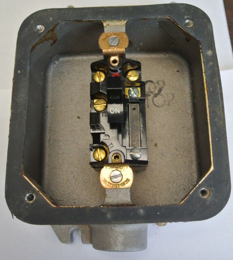 ARROW HART RL-21-W MANUAL STARTER, TOGGLE OPERATED - NEMA 4 WATER-TIGHT 115/230V
