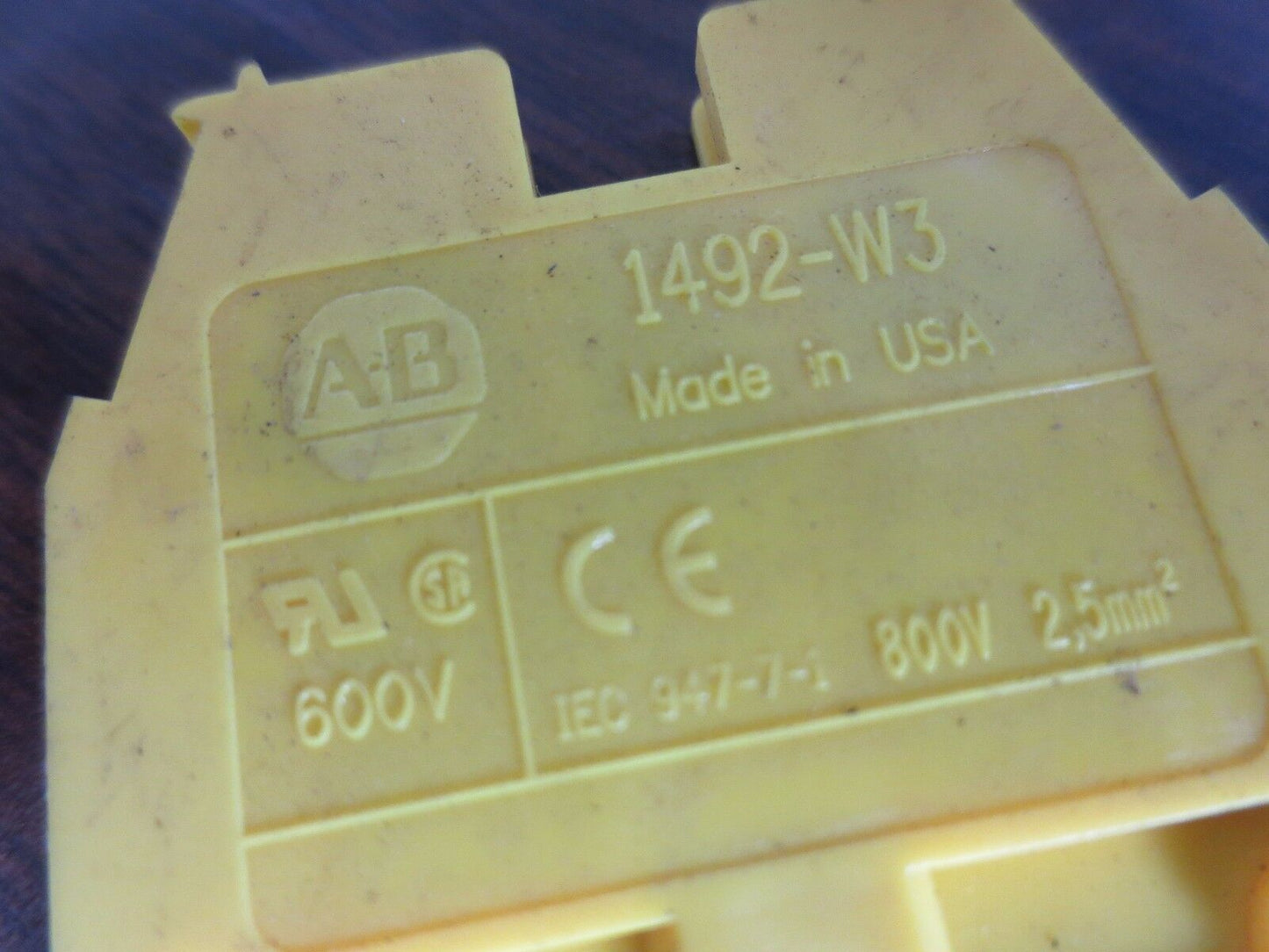 ALLEN-BRADLEY 1492-W3 TERMINAL BLOCKS - YELLOW - LOT of 20 - 1492-W3-Y