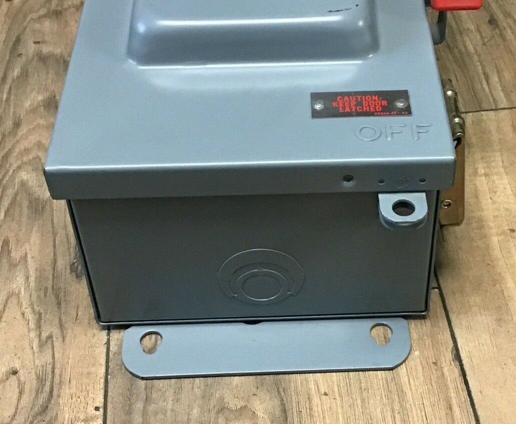 SQUARE D HU362AEI SAFETY SWITCH SER.E1 60A NON FUSIBLE 600VAC/VDC 240VAC