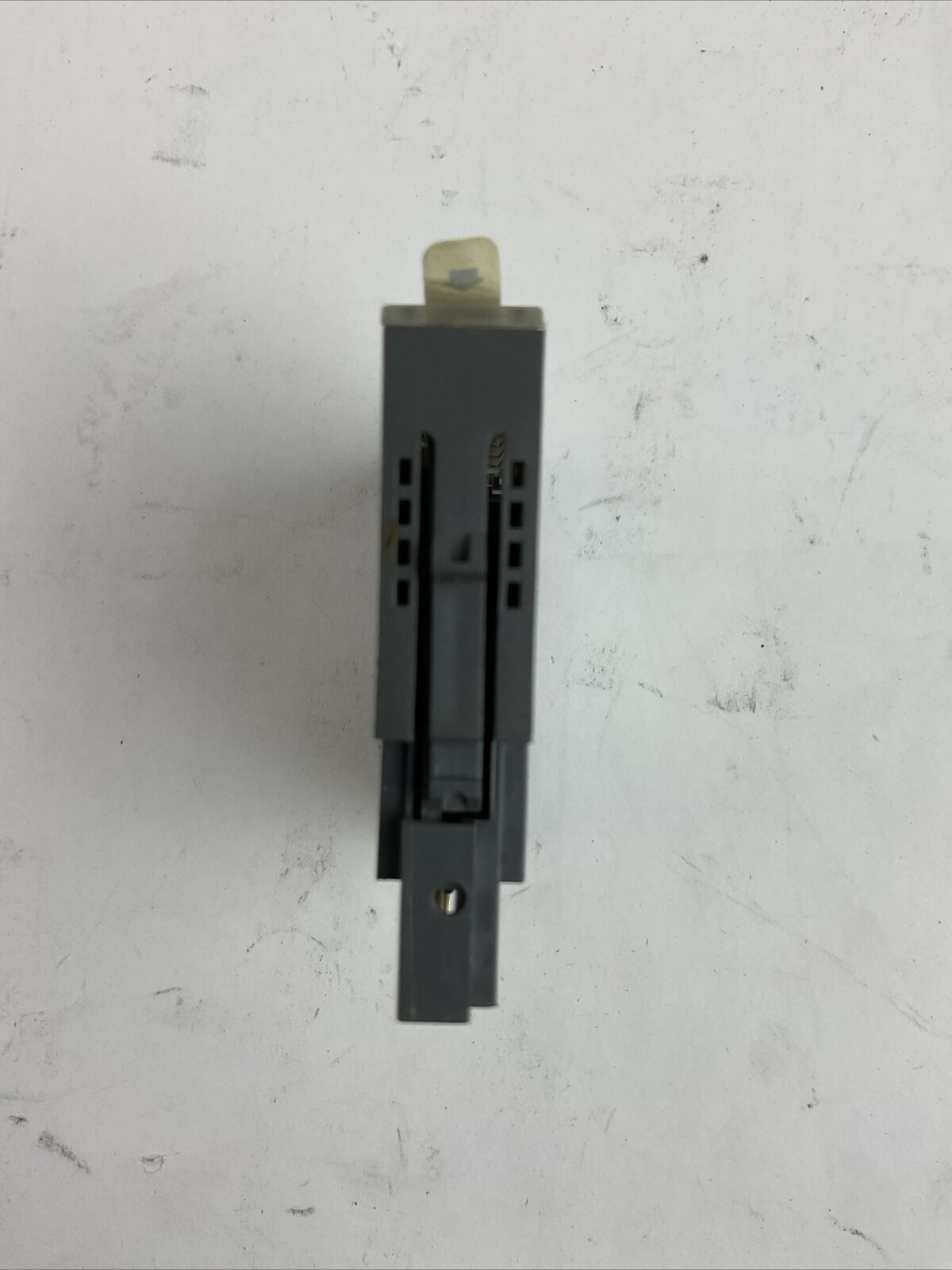 ALLEN BRADLEY 1734-OB8 OUTPUT MODULE SER C REV A02 F/W REV 3.020 OUTPUT 24VDC