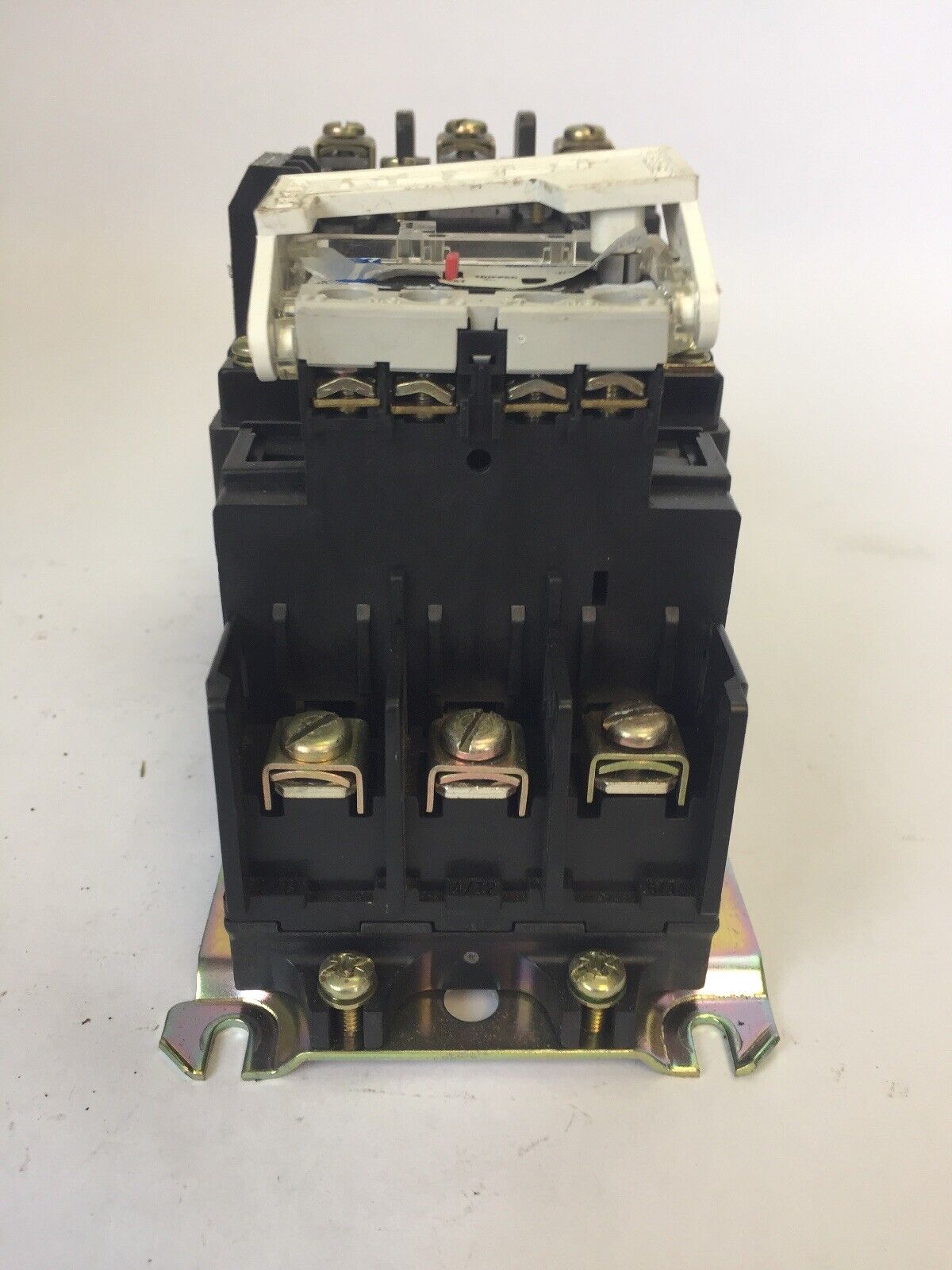 ALLEN BRADLEY 509-B0D-A2C SIZE 1 STARTER SER B 600VAC 27A 10HP 592-A2CA 595-A