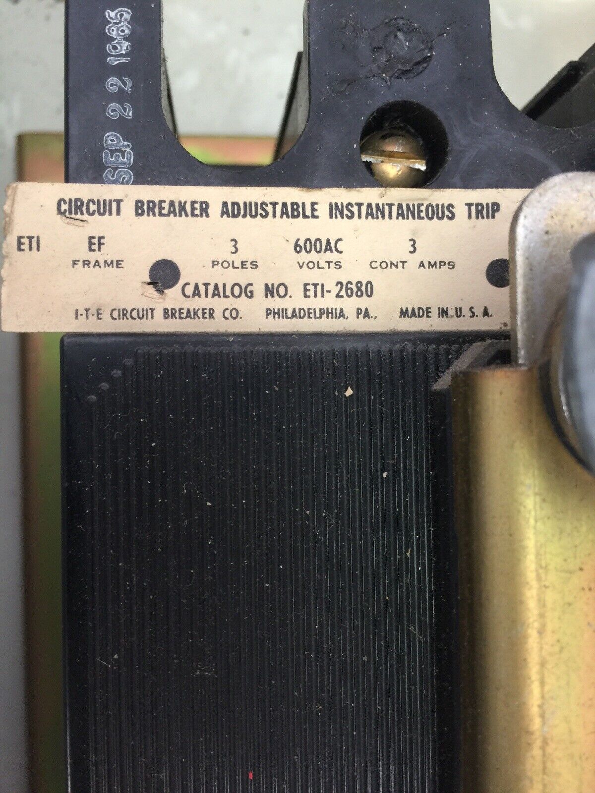 ALLEN BRADLEY 872239 COMBINATION STARTER 550V 10HP 3PH SIZE 1 BREAKER 3A