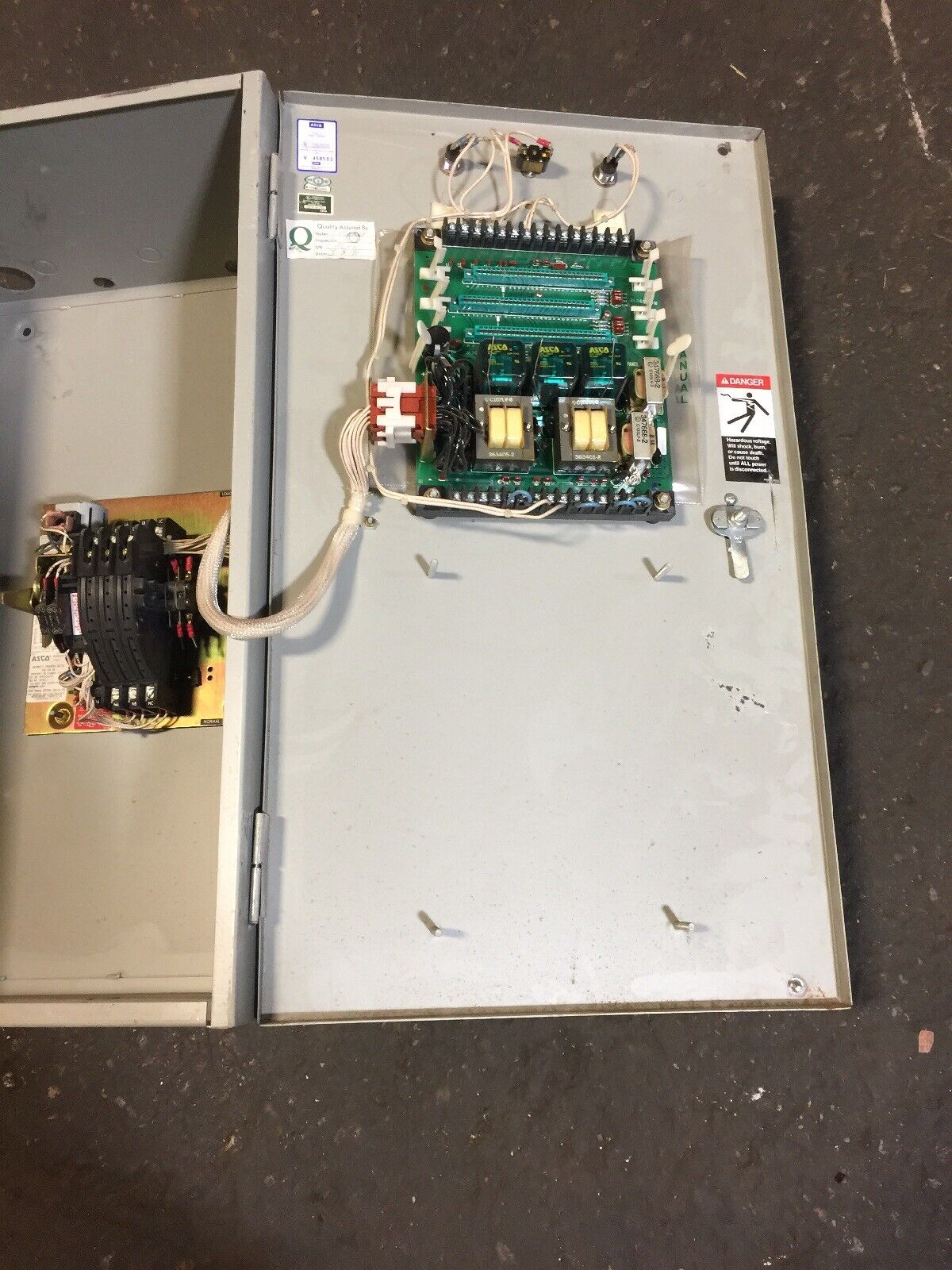 Automatic Transfer Switch w/ Control Panel Enclosure - Asco 940 100A 240V
