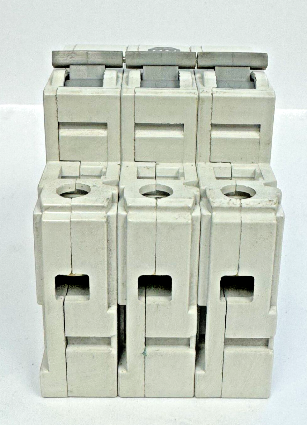 ALLEN-BRADLEY - 1492-CB3-H100 SER. C - MOTOR CONT. - 3 P, 10 A, 277 V, 5HP, 3PH