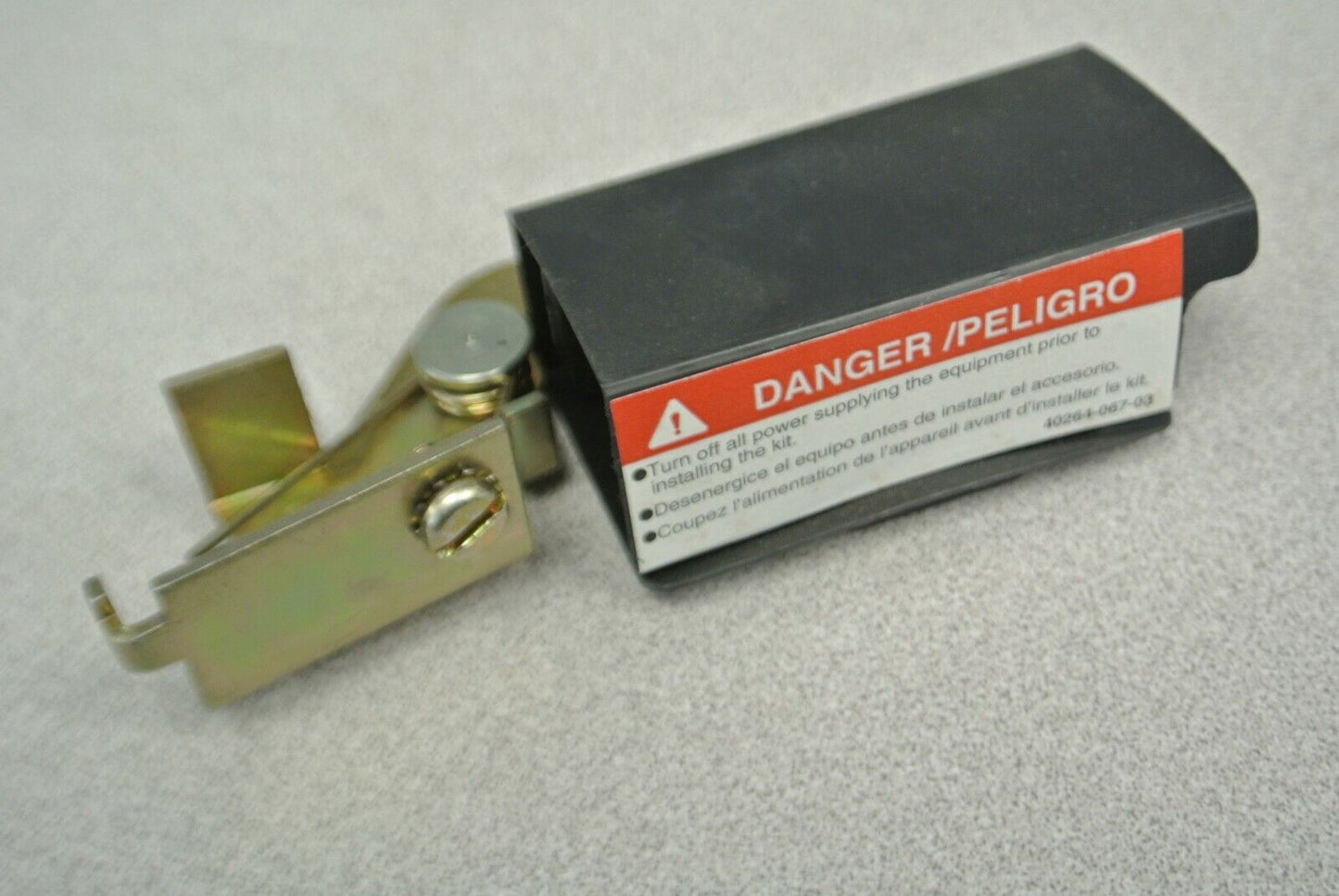 SQUARE D EK300-2 / ELECTRICAL INTERLOCK for 30A SWITCH / 2 NO, 2 NC. NEW SURPLUS