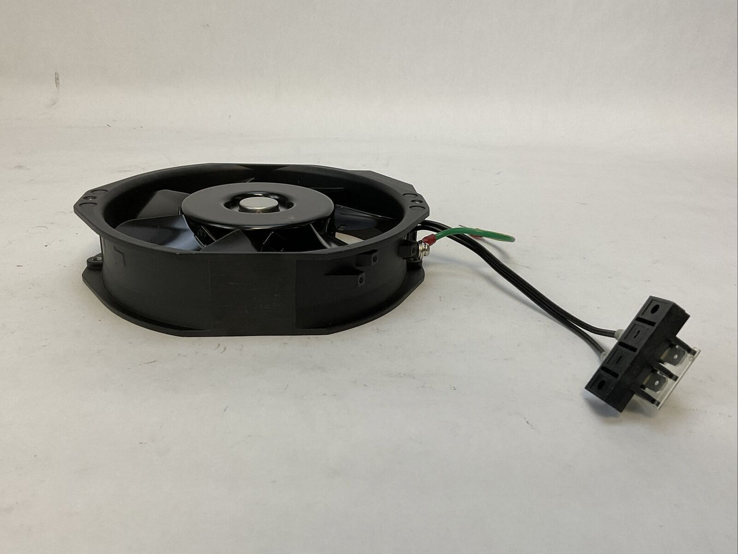 FANUC A05B-2452-C902 FAN UNIT 200-240VAC 2600/2900 R/MIN