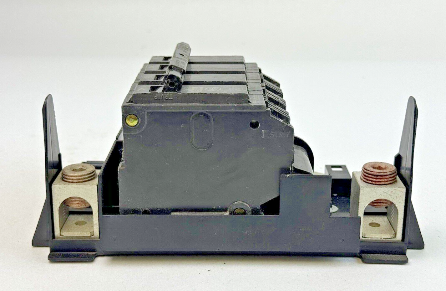 GE - THQMV4200E - THERMAL MAGNETIC CIRCUIT BREAKER - 2 POLE, 200 A, 240 VAC