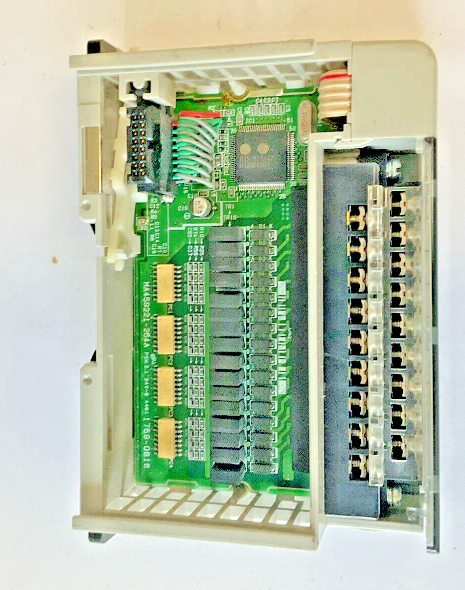ALLEN BRADLEY 1769-OB16 COMPACT I/O OUTPUT MODULE SER.B REV.1 F/W REV.2.1 24VDC