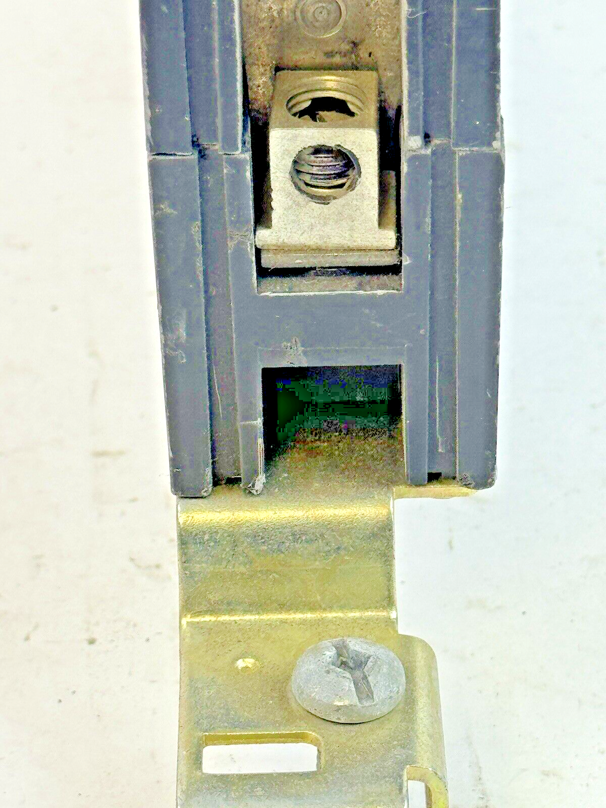 SQUARE D - FH16015A - I-LINE MOLDED CASE CIRCUIT BREAKER - 1 POLE/ 15 A/ 277VAC