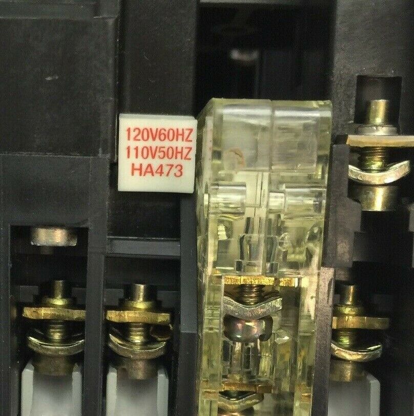 ALLEN BRADLEY 105-A09NDJ0V REVERSING STARTER 100-A09ND3 600VAC 9A 592-J0V16 W31