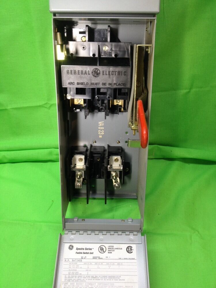 GE SPECTRA SERIES ADS26030HD 30A 600V 2P 10HP FUSIBLE PANLEBOARD SWITCH