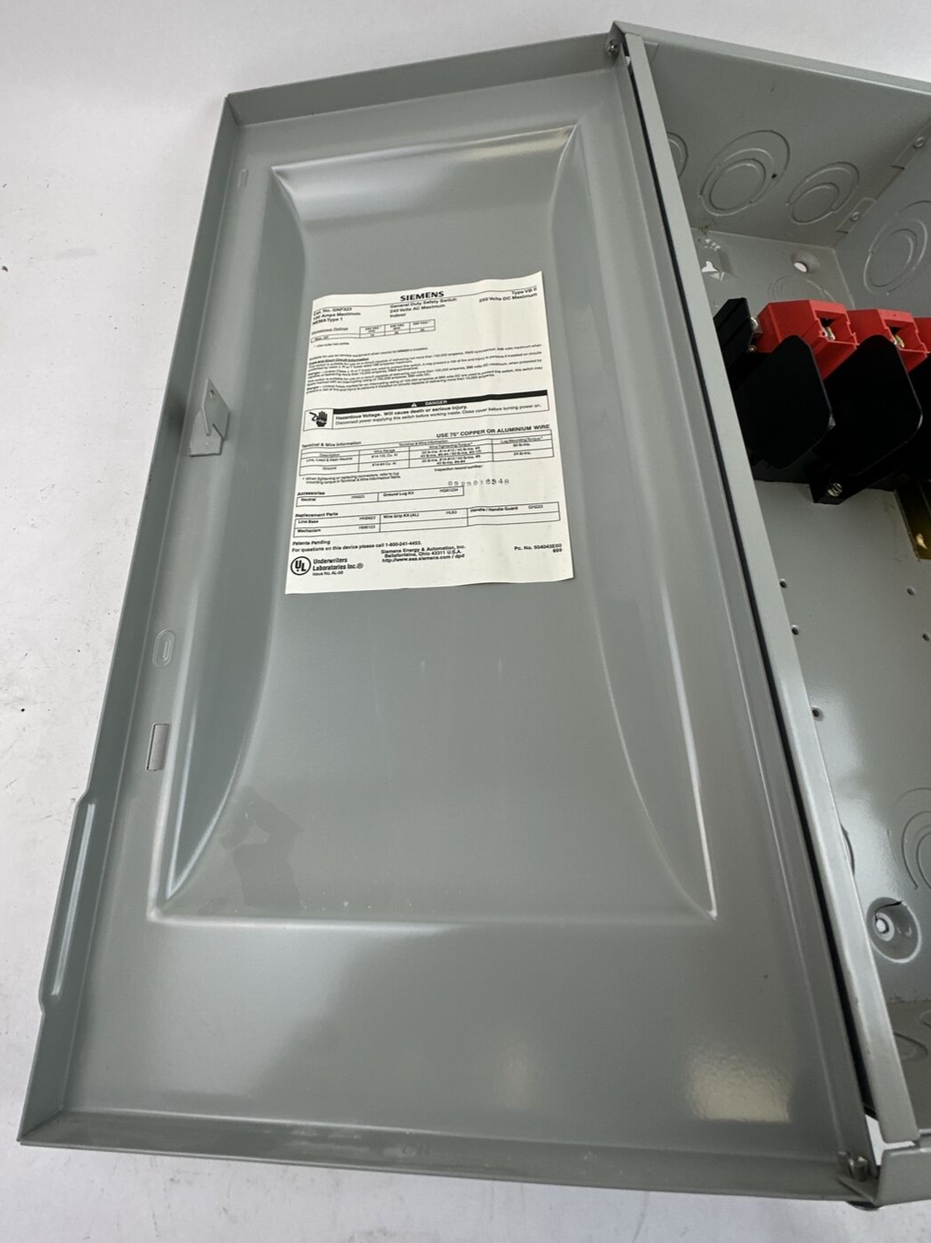 SIEMENS GNF323 TYPE VB II 100A 240VAC 30HP 250VDC 20HP NEMA TYPE 1 NON-FUSIBLE