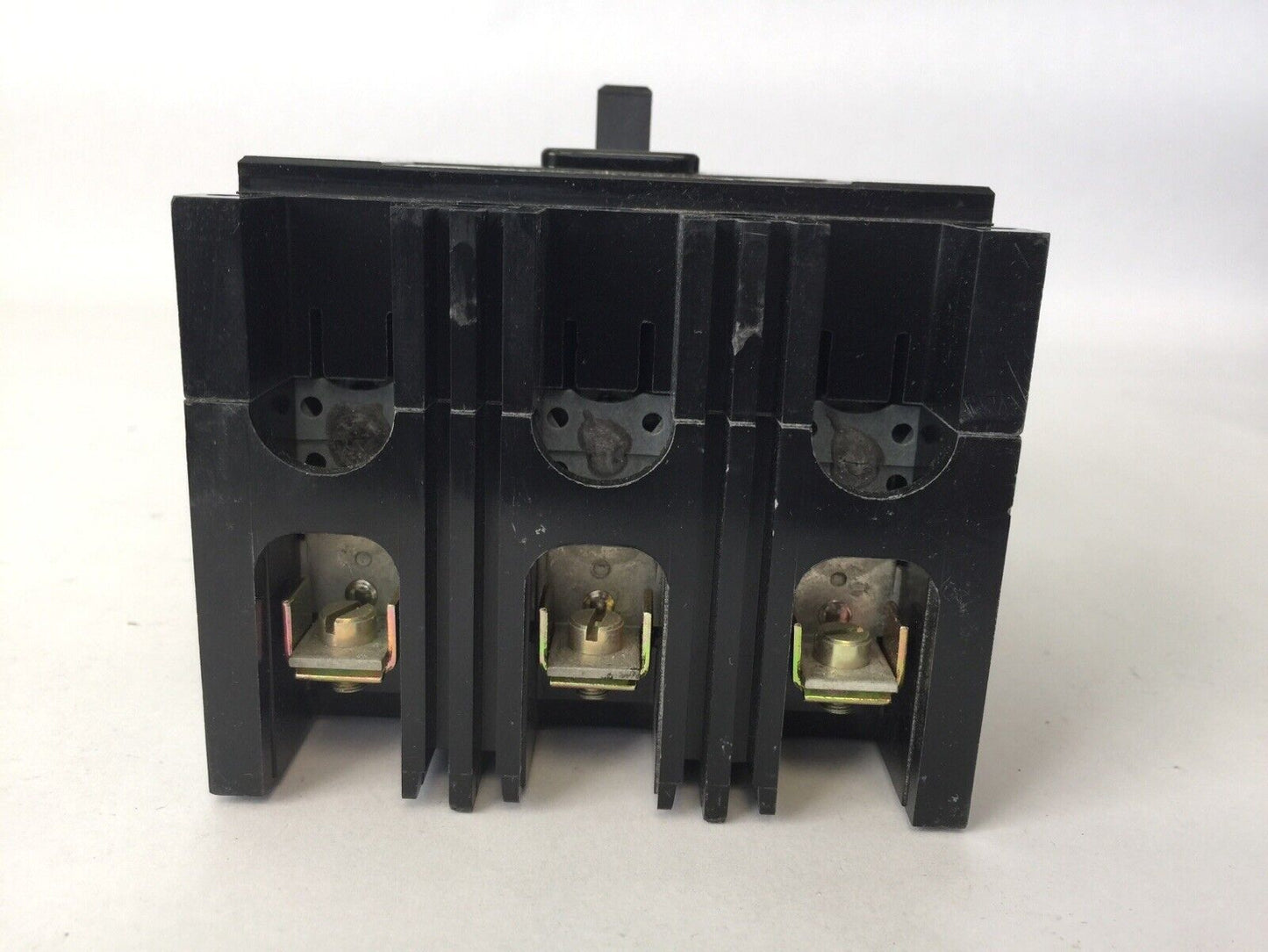 WESTINGHOUSE EB3015L CIRCUIT BREAKER 15AMP 240VAC 3POLE 4994D88G34