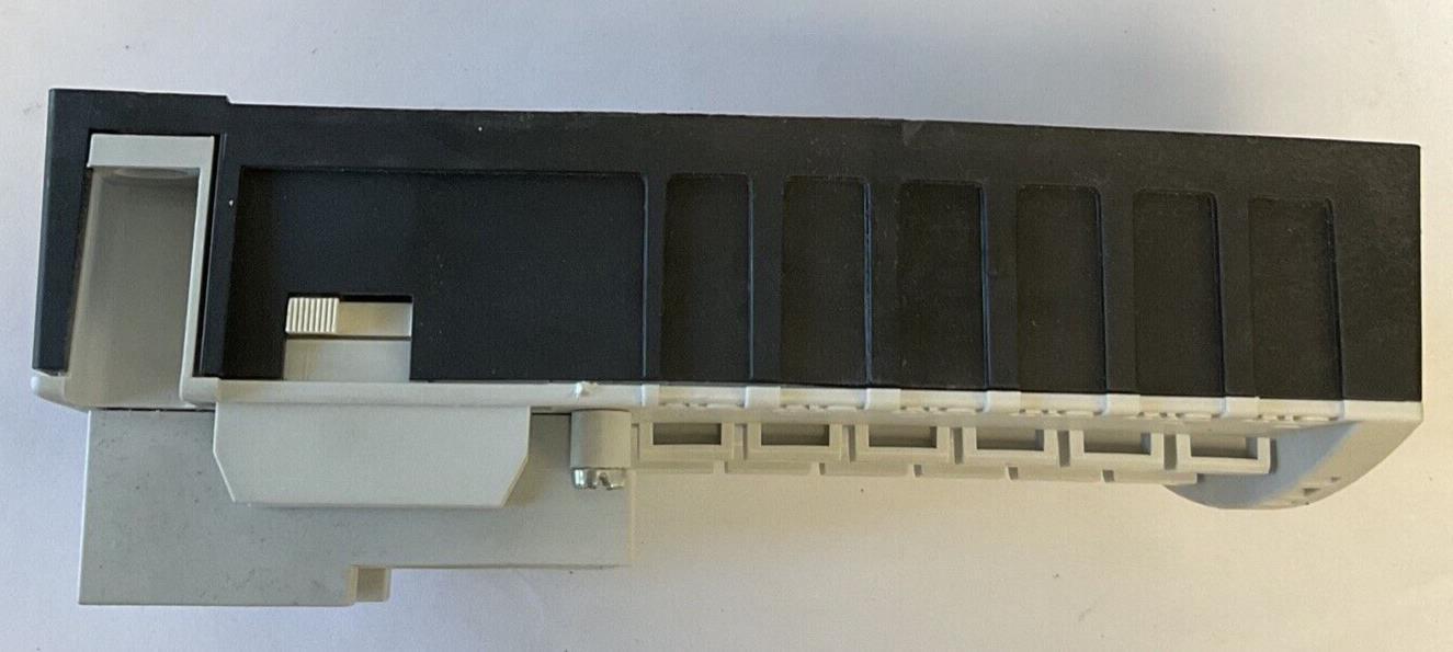 SIEMENS 75LCC024A LIGHTING CONTACTOR 24V 60HX/20V 50HZ