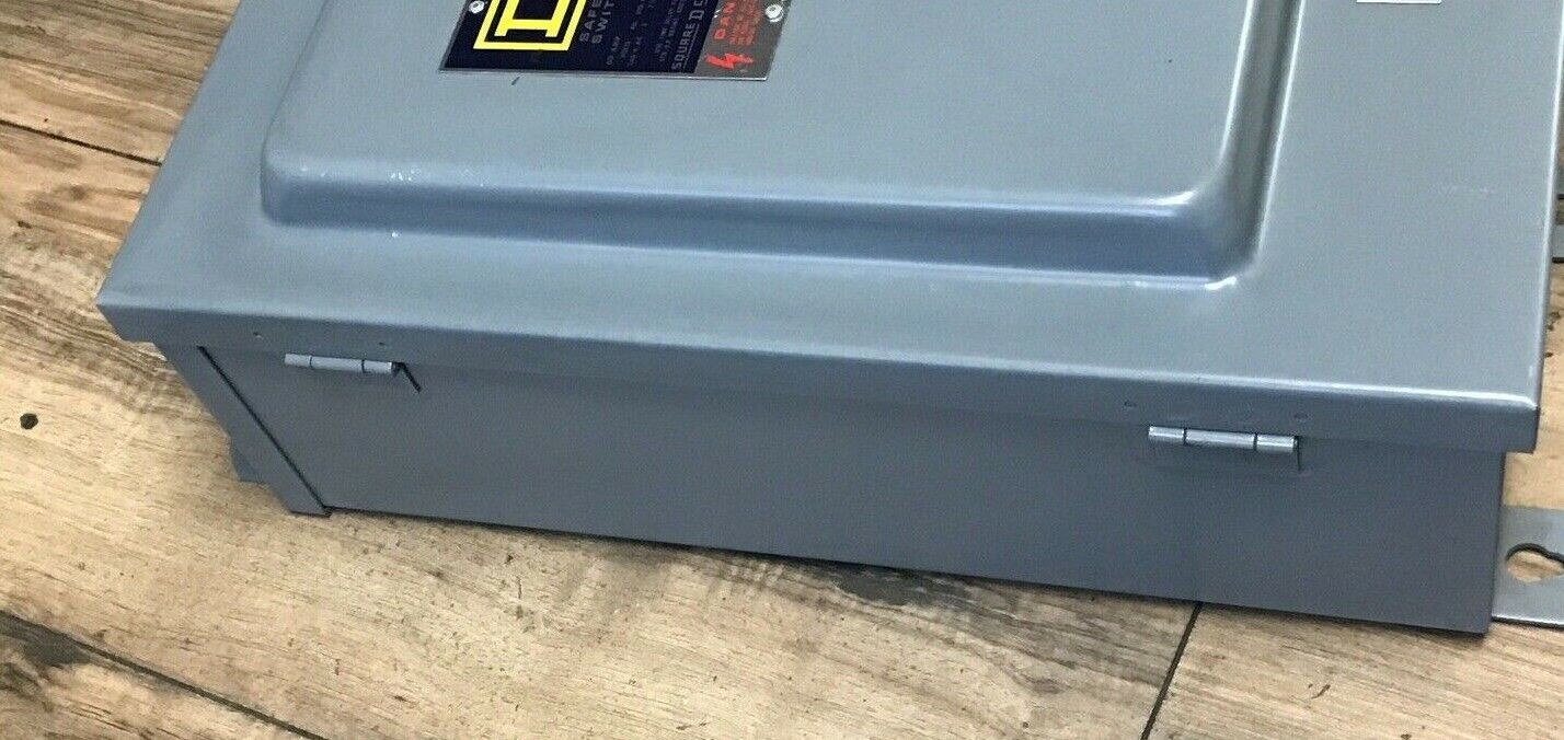 SQUARE D H322NA SAFETY SWITCH SER.D4 60A FUSIBLE 600VAC/VDC 240VAC 15HP
