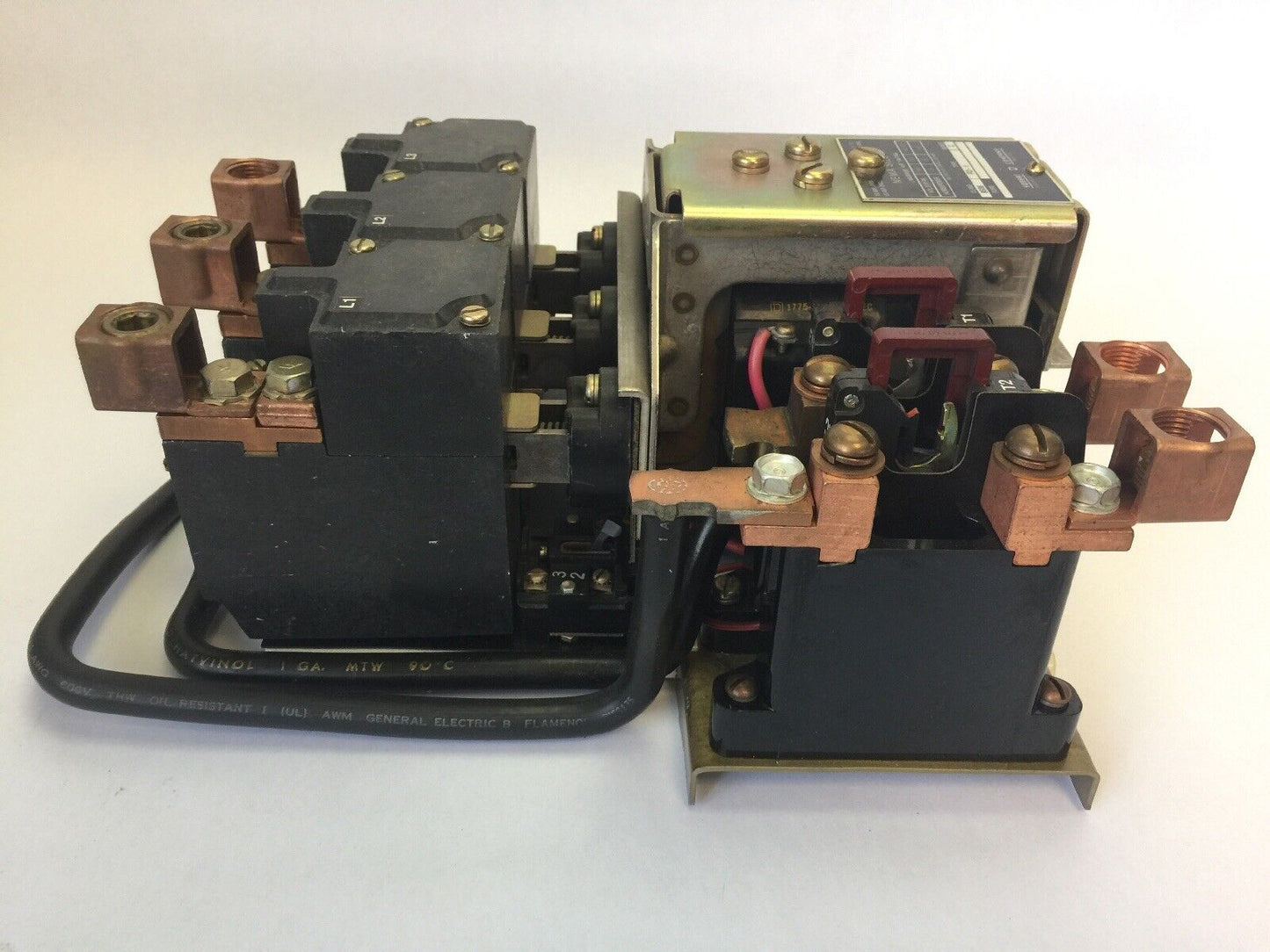 SQUARE D 8536 FO-1 AC MAGNETIC STARTER SIZE 4 600VAC 150AMPS 100HP SERIES C