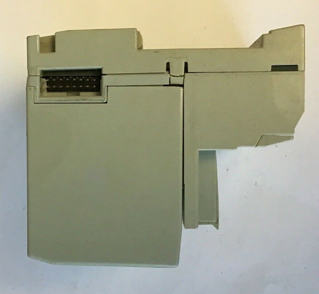 ALLEN BRADLEY 1794-OA8/A MODULE W/ 1794-TBNF/A TERMINAL BLOCK