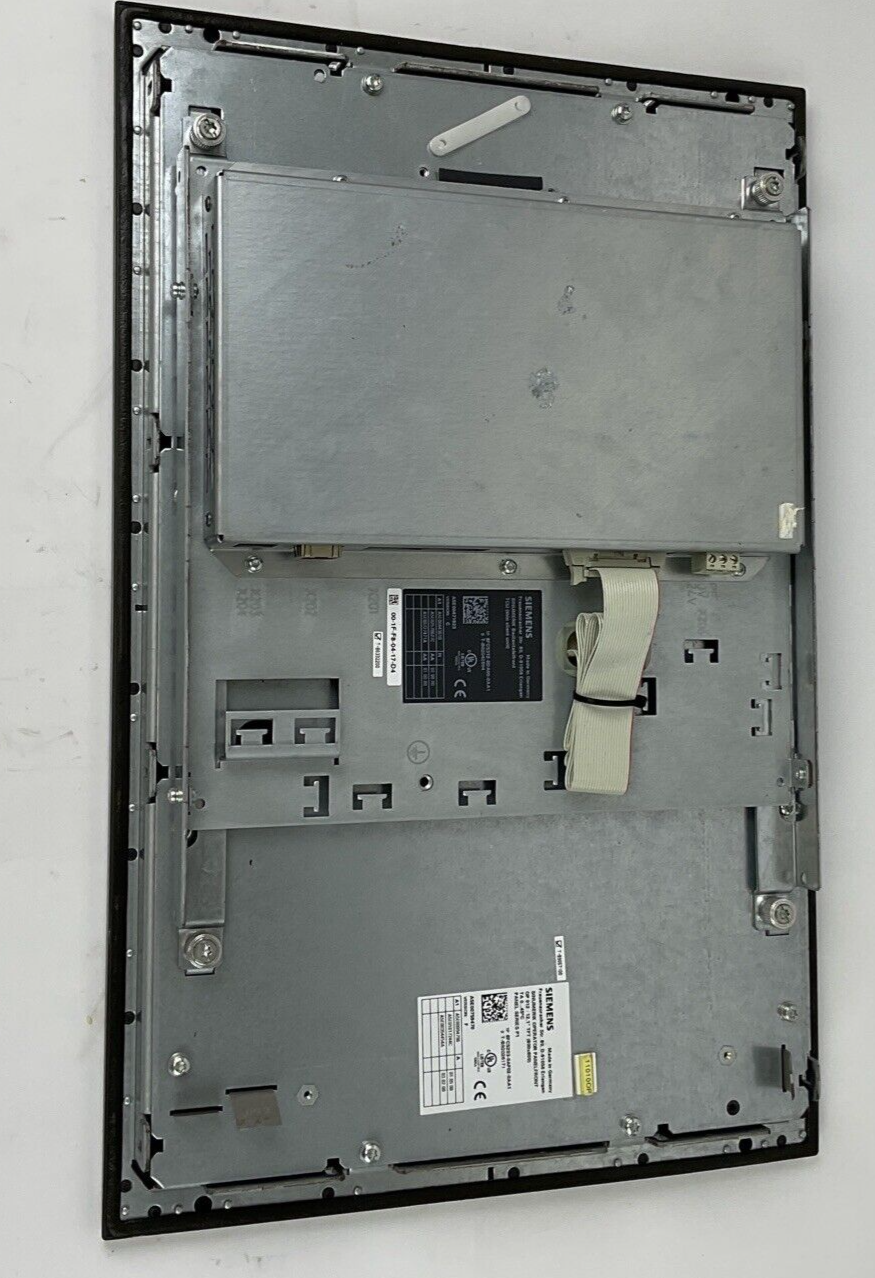 SIEMENS 6FC5203-0AF02-0AA1 OPERATOR PANEL VER.F W/6FC5312-0DA00-0AA1 MOD. VER.C