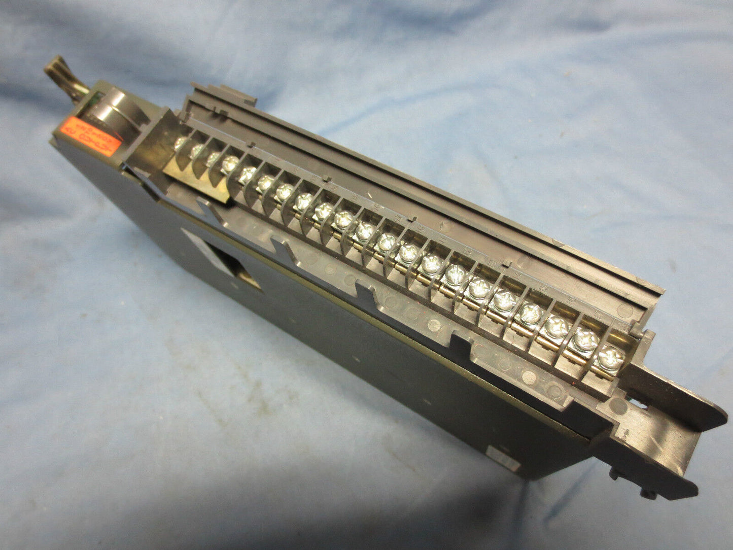 ALLEN-BRADLEY 1771-OAD OUTPUT MODULE - 12 to 120V AC