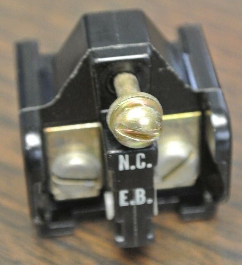 ALLEN-BRADLEY 1495-G5 AUXILIARY CONTACT / N.C. / EARLY BREAK / SIZE 5 / NEW SURP