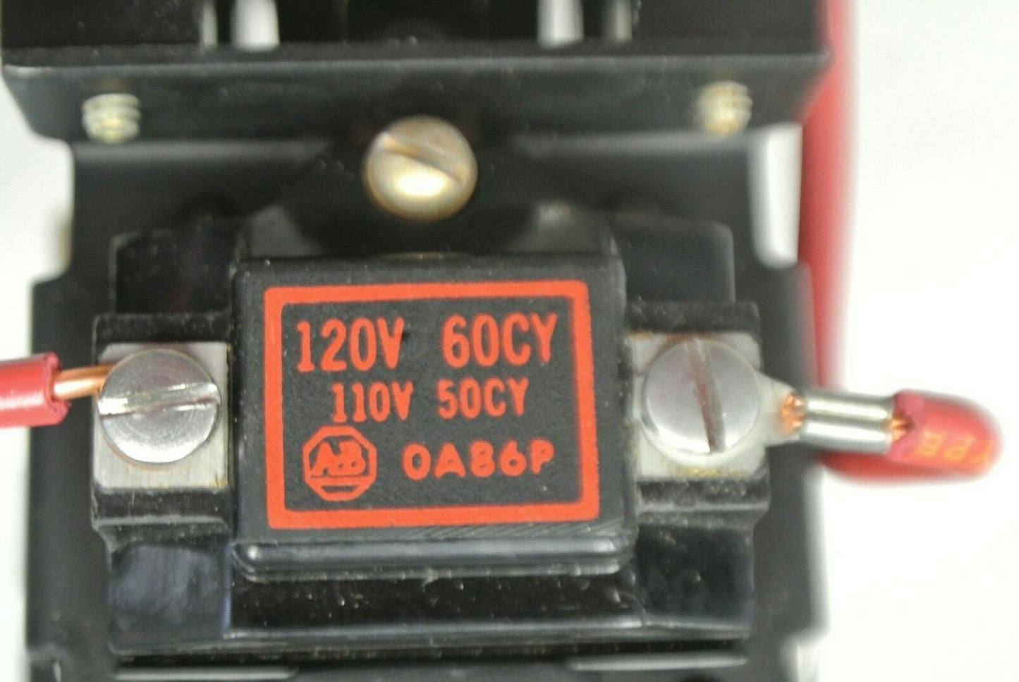 ALLEN-BRADLEY 700-BA300A1, Series A / RELAY / 3-POLE / N.O. / 120V / NEW SURPLUS