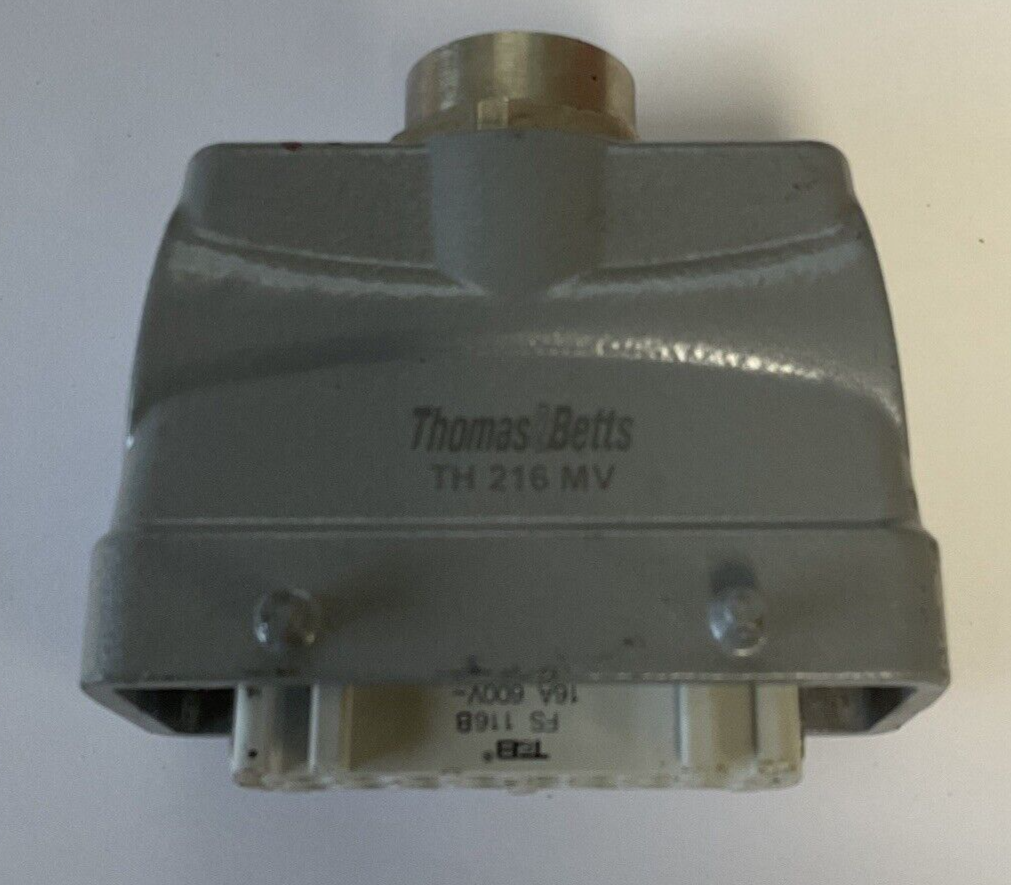 THOMAS&BETTS FS 116B AND MS 216B 16A 600V FEMALE AND MALE PLUG RECEPTACLE