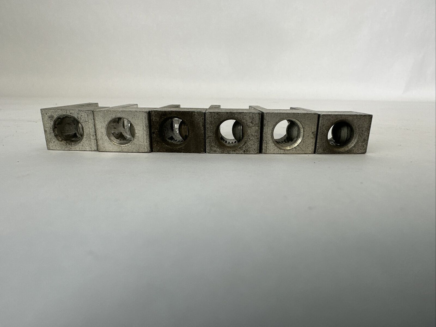 PANDUIT LAMA 1/0 AL9CU 1/0 14 LUGS (LOT OF 6)