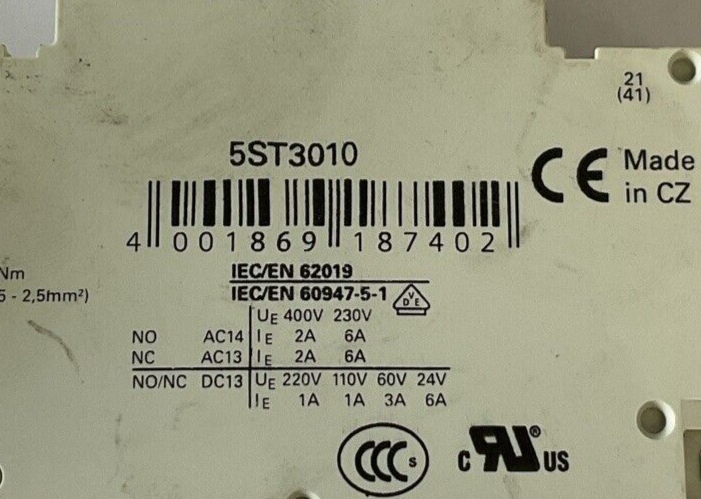 SIEMENS 5SY41 MCB C10 CIRCUIT BREAKER 230/400V W/5ST3010 CIRCUIT SWITCH *LOTOF2*