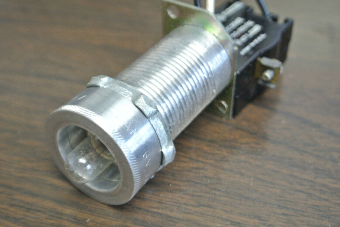 GENERAL ELECTRIC CR103JC3041 INDICATING LIGHT / 460V / NO LENS / NEW SURPLUS