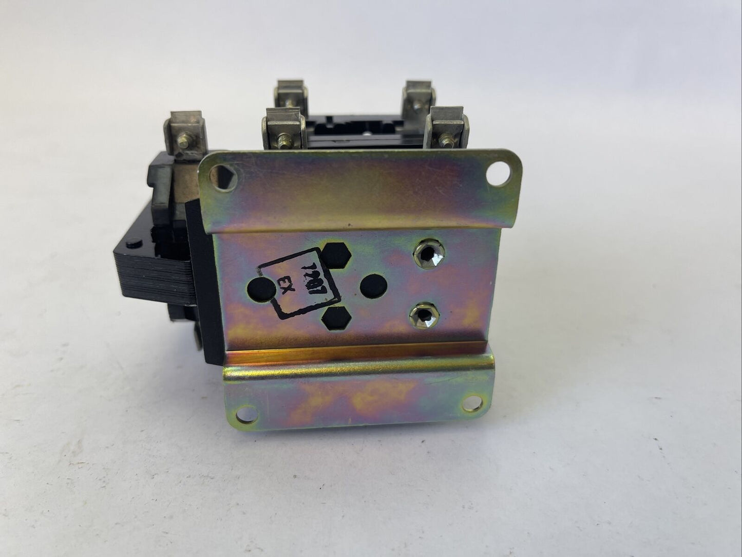 SQUARE D 8501 D0-22-S6 AC RELAY 600VAC 10A COIL 120V 60HZ 110V 50HZ