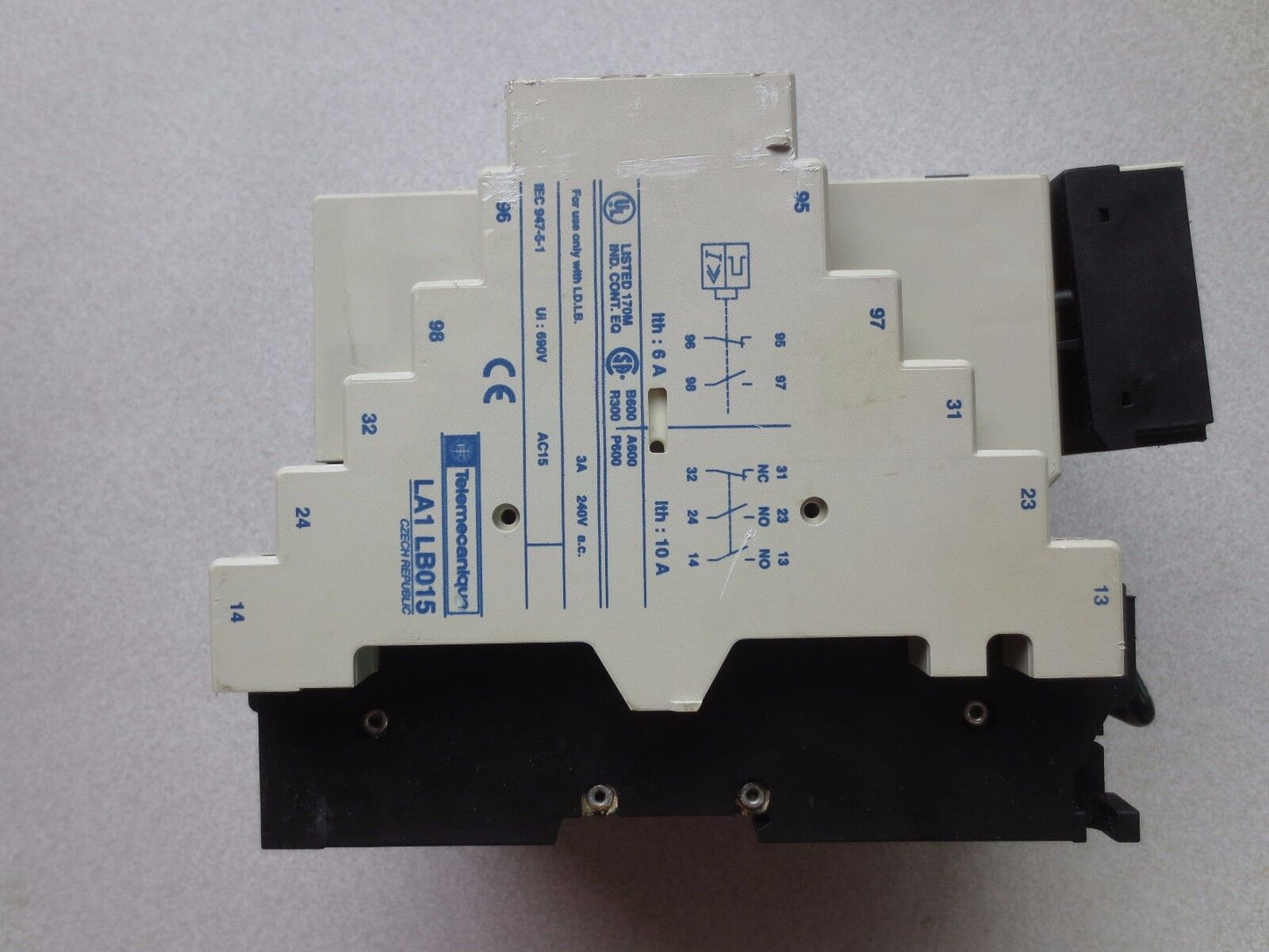 TELEMECANIQUE LD5 LB130 + LA4 DFB (2) + LA1-LB015 + LB1LB03P05 REVERSING STARTER