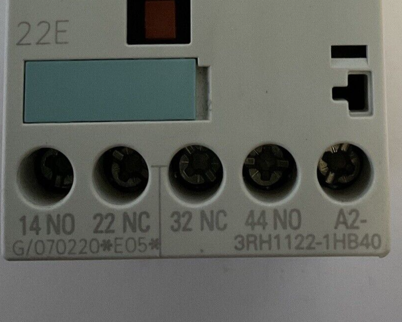 SIEMENS 3RH1122-1HB40 CONTACTOR 17-30VDC 10A 600VAC
