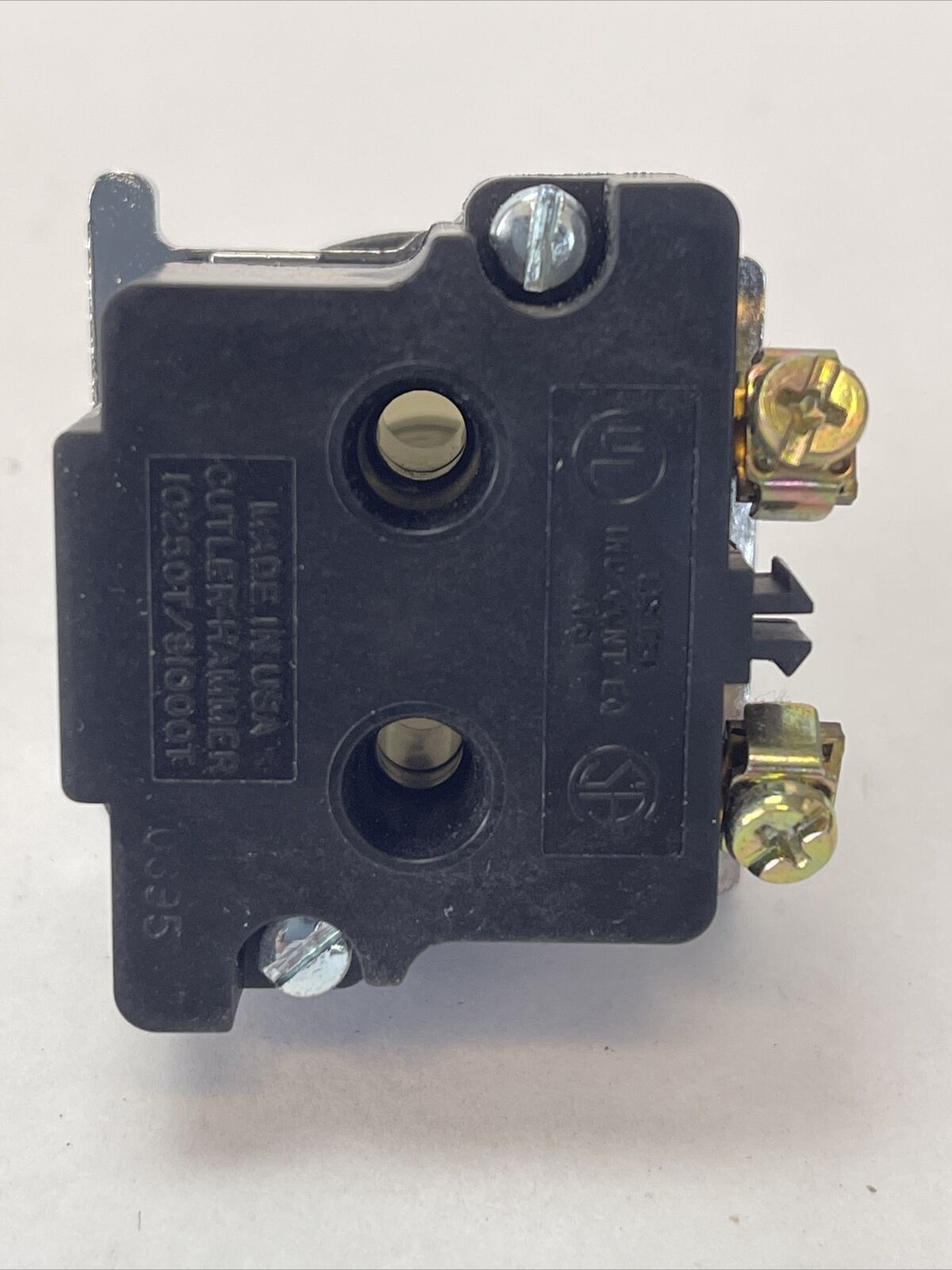 CUTLER HAMMER 10250T202N STD. IND. LIGHT RESISTOR 240V 1 HOLE MTG. SERIES B2