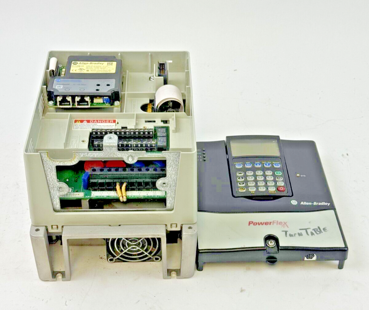 ALLEN-BRADLEY - 20AD8P0A0AYYNNNN SER. A - POWERFLEX 70 -480 VAC/3 PHASE-SEE COND