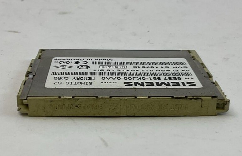 SIEMENS 1P 6ES7 951-0KJ00-0AA0 SMIATIC S7 MEMORY CARD 5V FLASH 512 kBYTE / 8 BIT