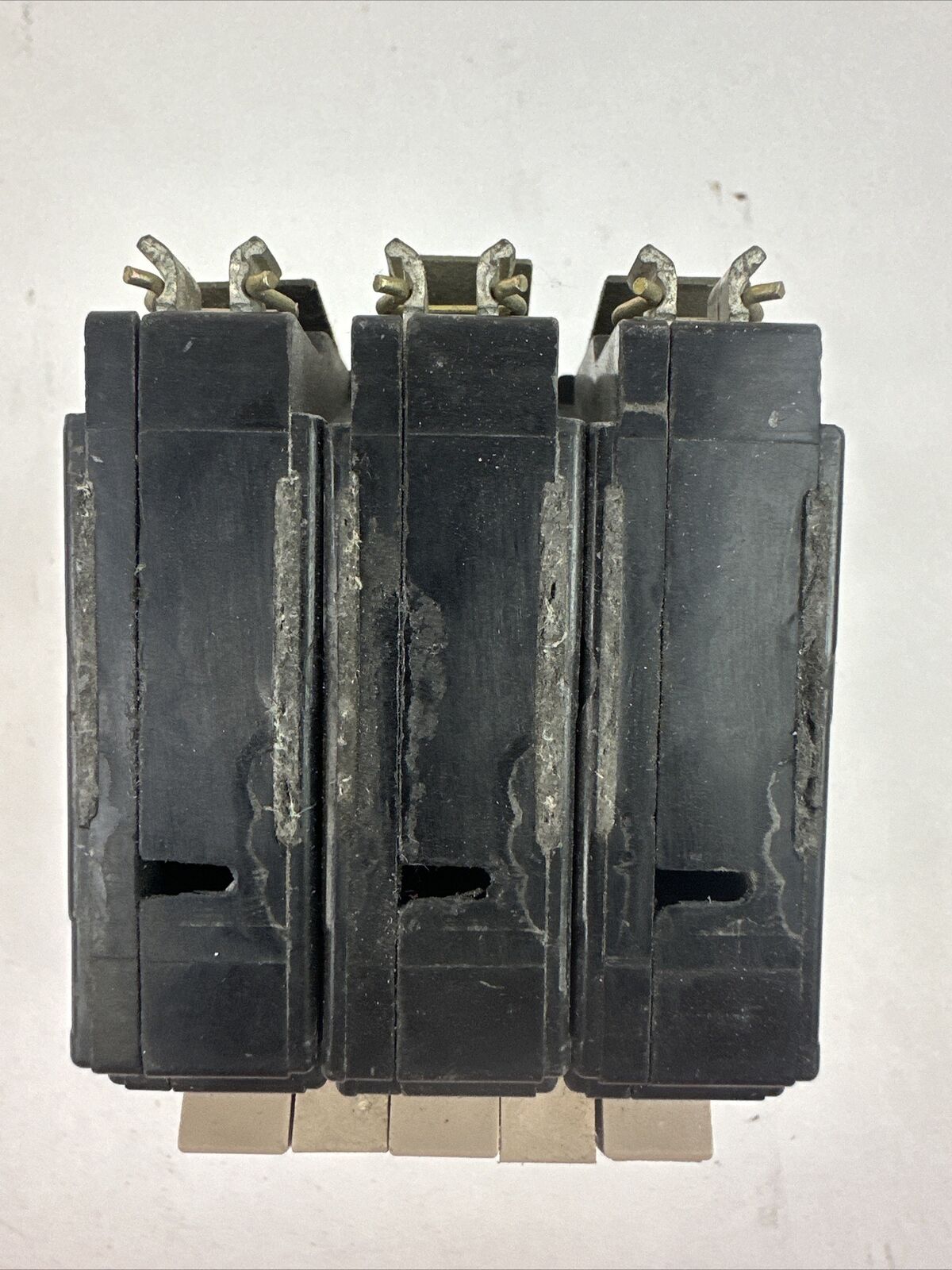 CUTLER HAMMER CH360 CIRCUIT BREAKER 30AMP 240VAC 3POLE CLASS CTL TYPE CH