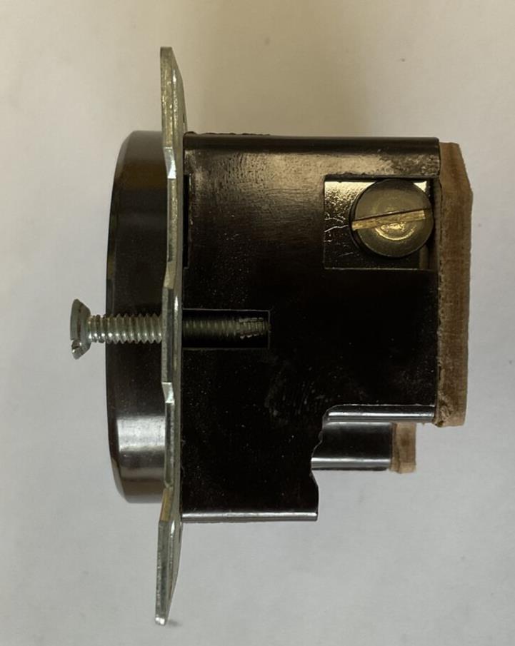 HUBBELL HBL9350 FLUSH MOUNT RECEPTACLE 3POLE 3WIRE 30A 125/250V