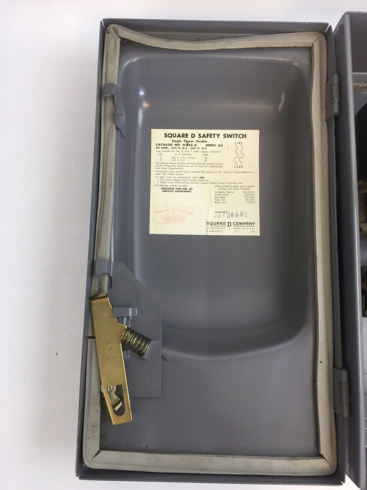SQUARE D H322A FUSIBLE SAFETY SWITCH SERIES A2 240VAC 250VDC 60AMP 10HP 3 POLE