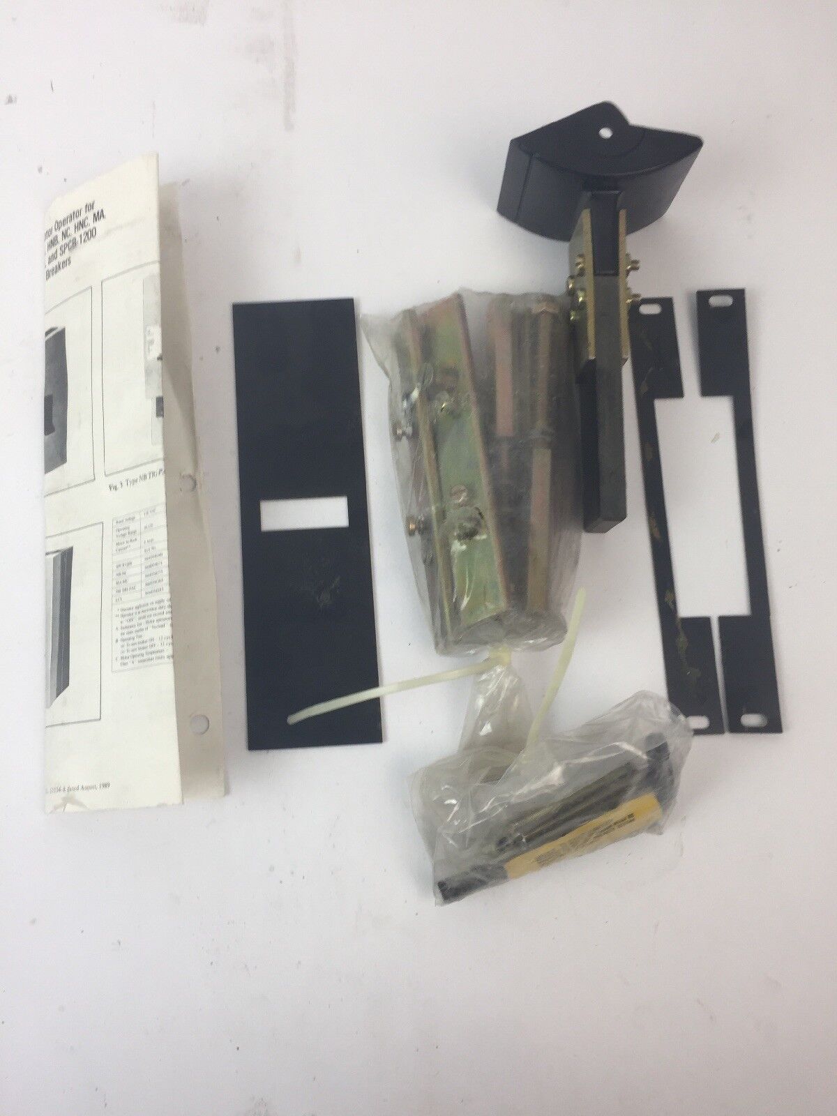 WESTINGHOUSE 5664D54G MOTOR OPERATOR FOR AB DE-ION CIRCUIT BREAKER 2 OR 3 POLE