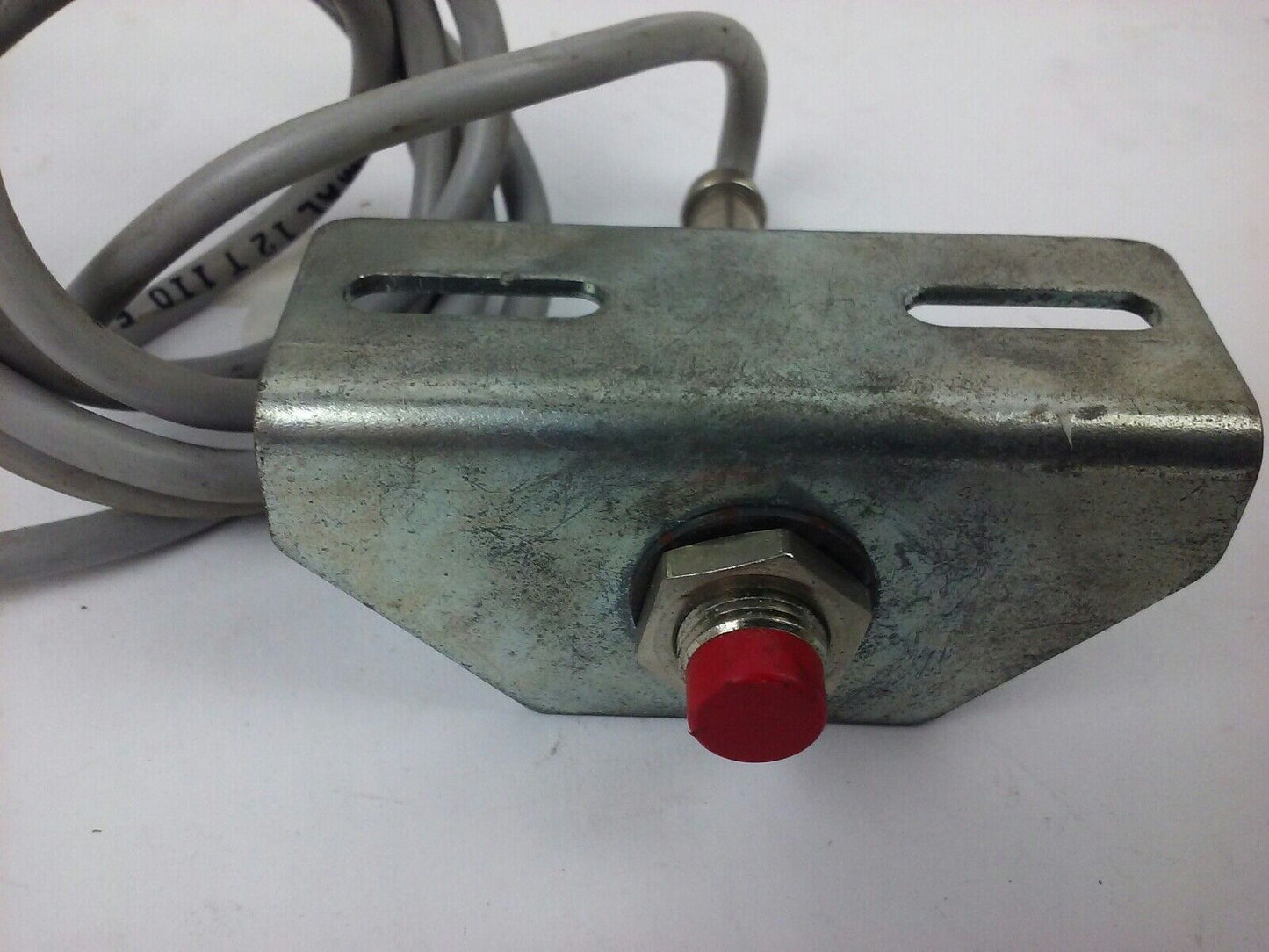 CUTLER HAMMER, E57MAL12T110E, SER.A1, INDUCTIVE PROXIMITY SENSOR, 10-30VDC, NEW