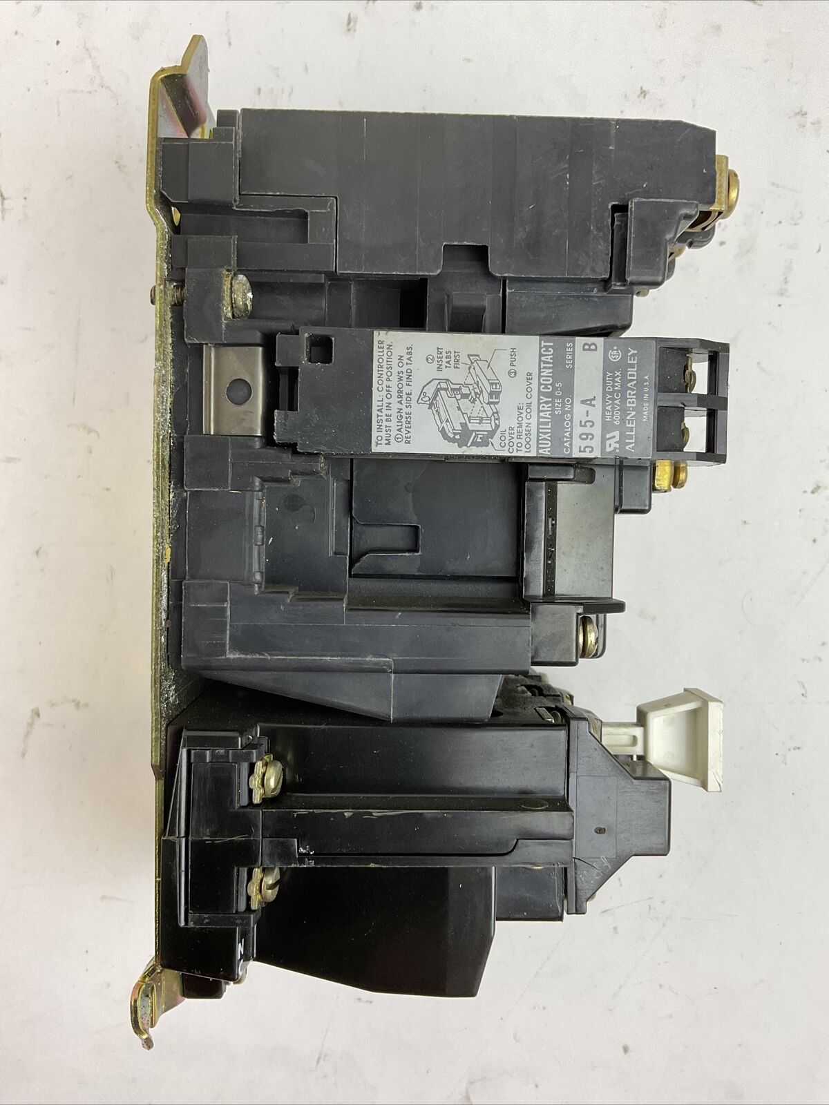 ALLEN BRADLEY 509-BOD SER B 600VAC 27A 10HP COIL 115-120V W52 HEATERS 509-B0D