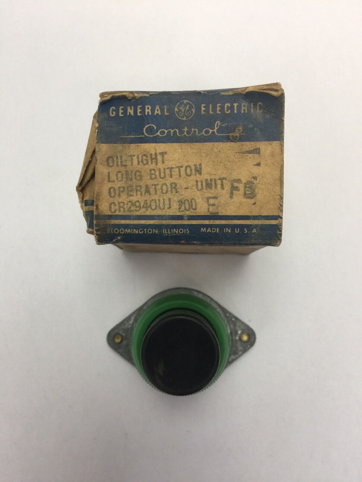 GE CR2940UJ200 OILTIGHT LONG BUTTON OPERATOR UNIT