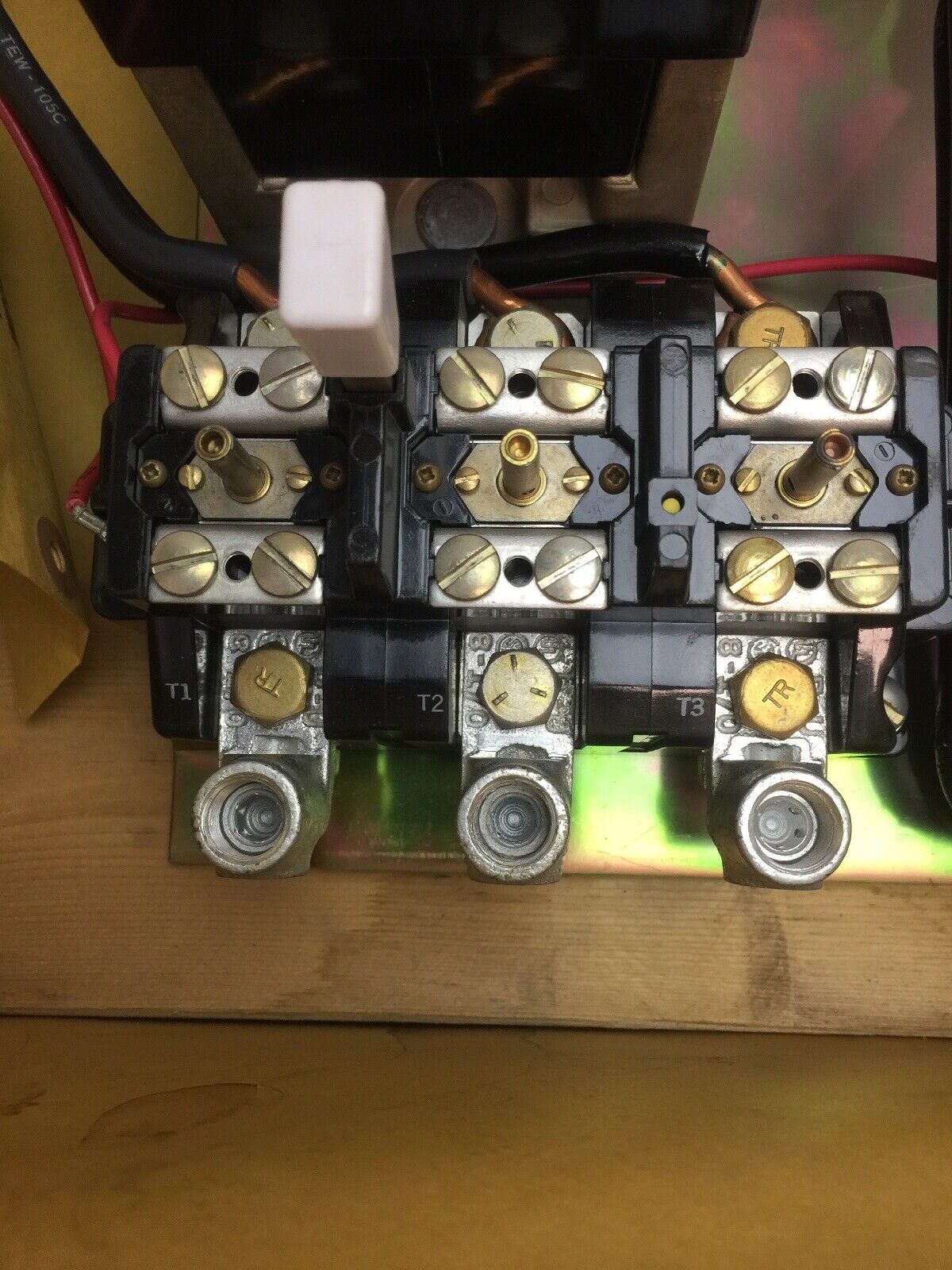 ALLEN BRADLEY 715XDOA13 TWO-SPEED STARTER CONSEQUENT POLE 3 PHASE SIZE 3 NEMA 0
