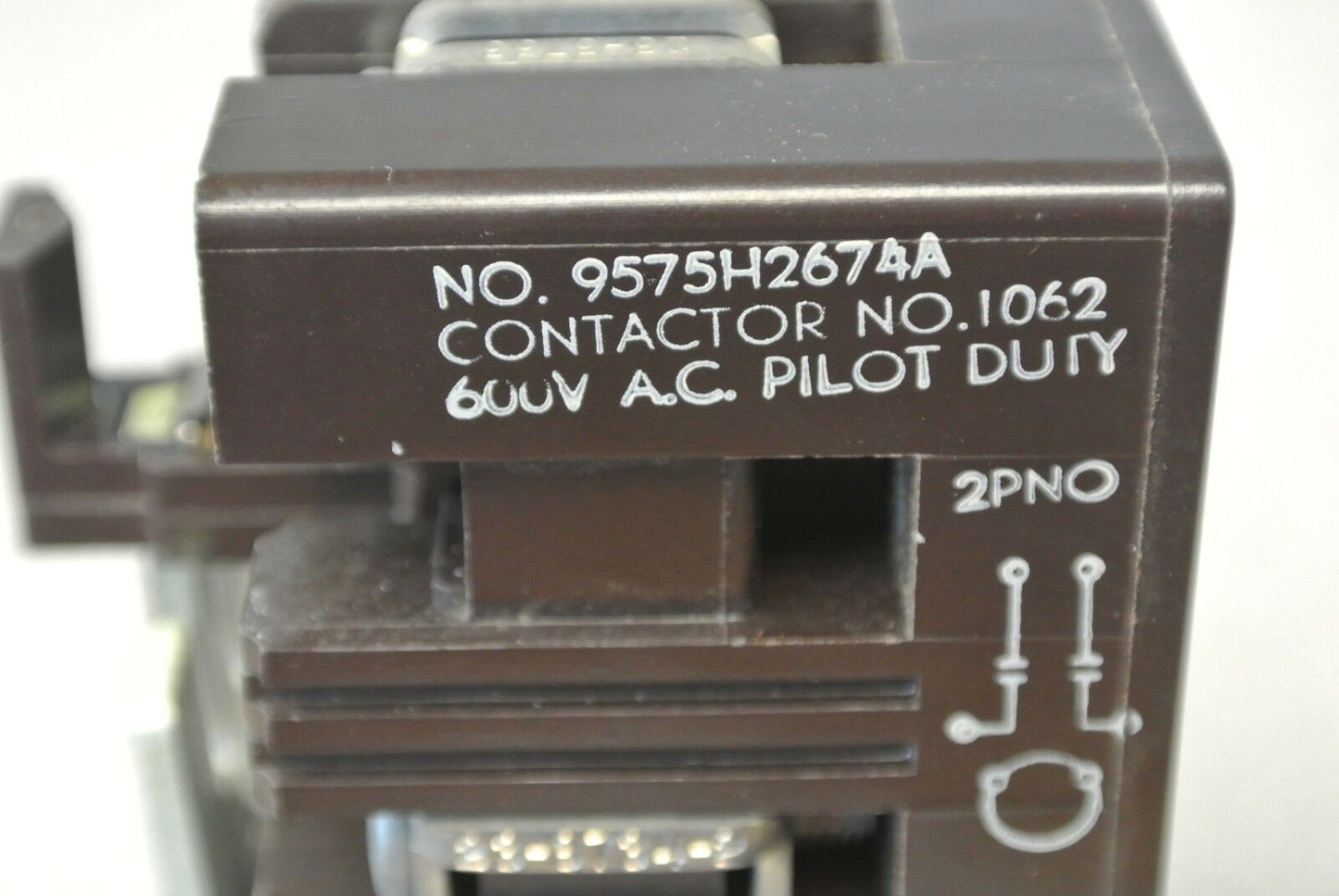 CUTLER-HAMMER 9575H2674A MAGNETIC RELAY 600VAC, PILOT DUTY / NEW SURPLUS