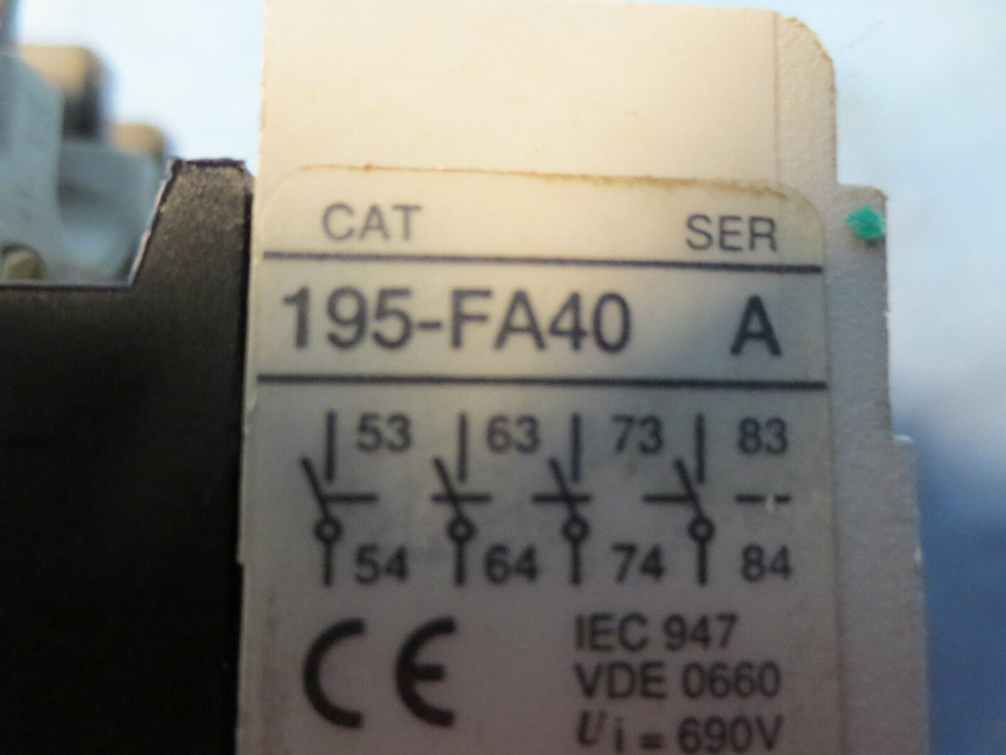 ALLEN BRADLEY 700-F400A1 Ser. C RELAY w/ A-B 195-FA40 Ser. A AUX. CONTACT BLOCK