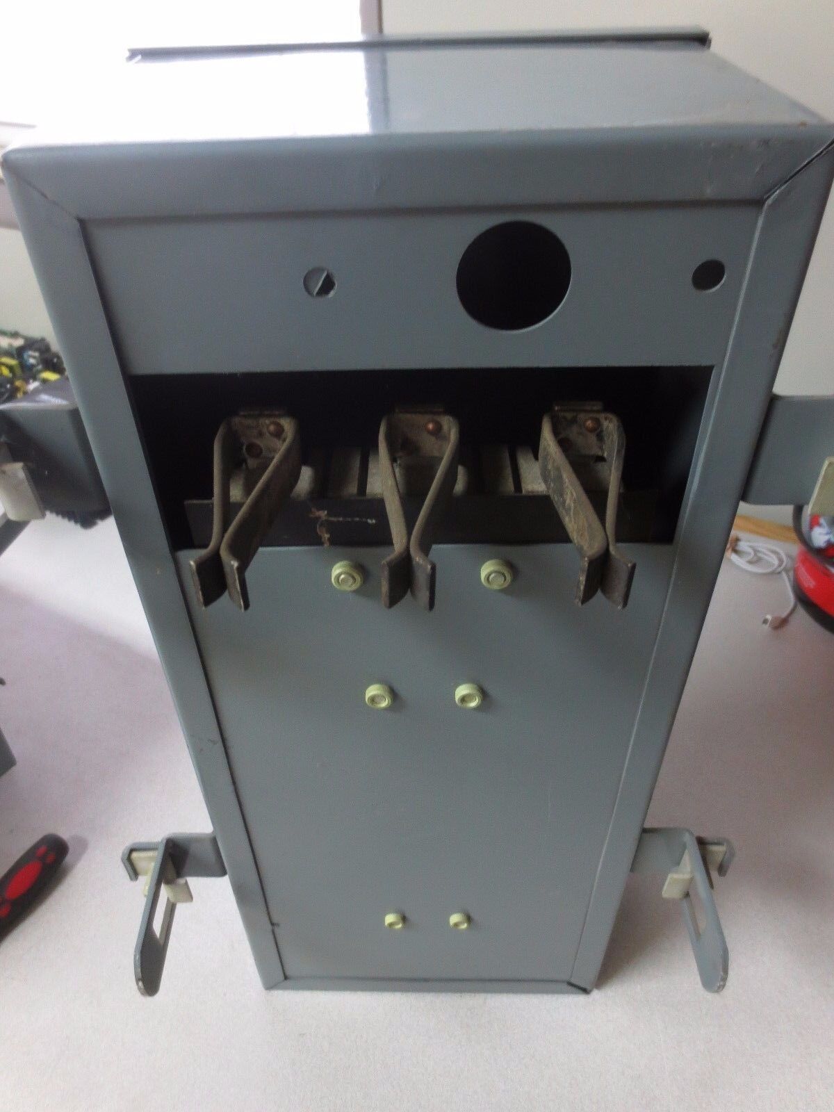 WESTINGHOUSE 1470597 TYPE CBP CIRCUIT BREAKER & ENCLOSURE
